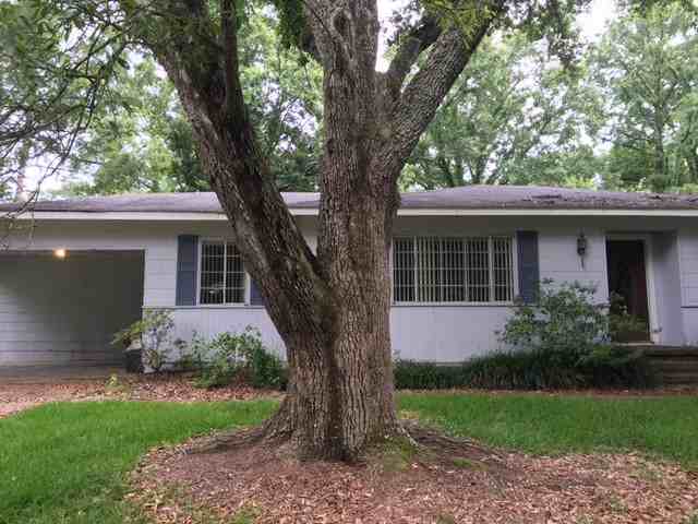 1435 Wilhurst St - Photo 2 of 14