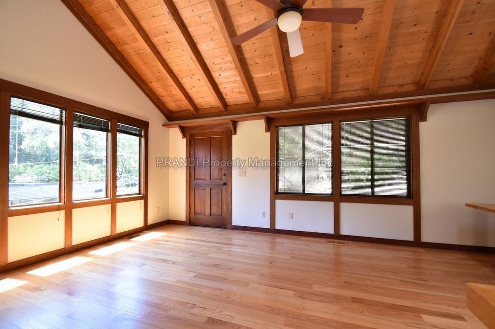 38 Convent Ct - Photo 3 of 9