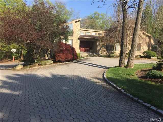 27 Roberts Rd - Photo 3 of 30