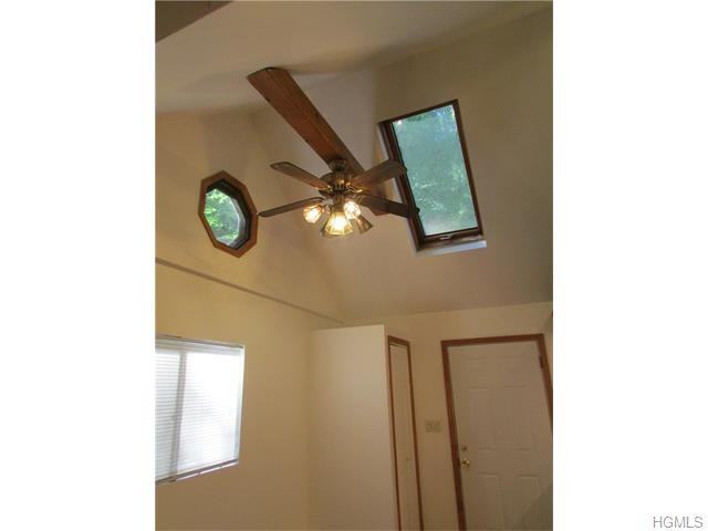 18 Anton Pl - Photo 2 of 11