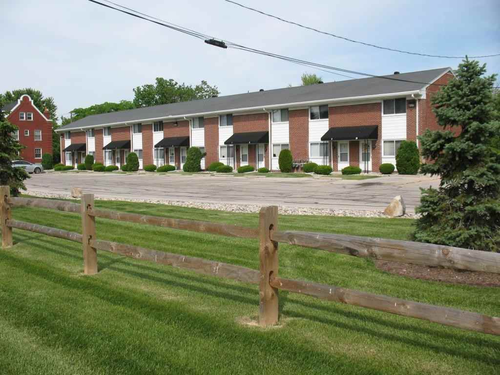 Riverview Townhomes - Photo 2 of 19