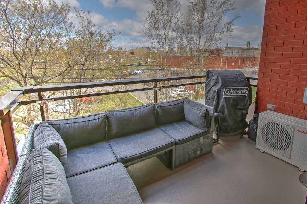 219 Maria Street - Photo 3 of 16