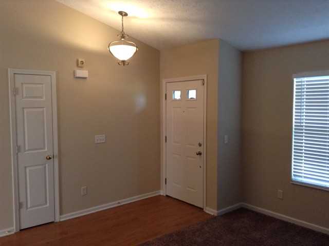 1241 Shannon Ln - Photo 2 of 15