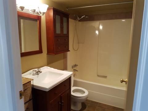 525 Nicola St - Photo 2 of 8