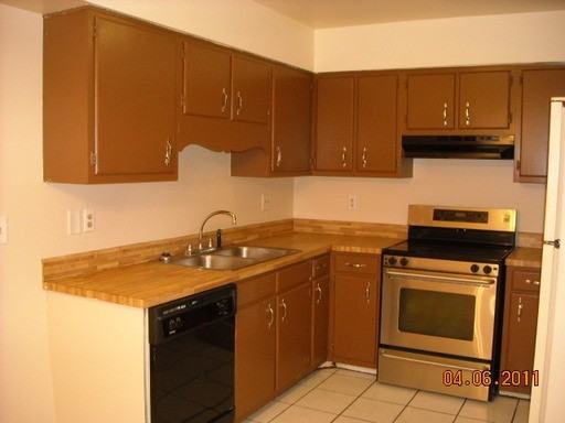 537 Schneider Dr - Photo 3 of 7