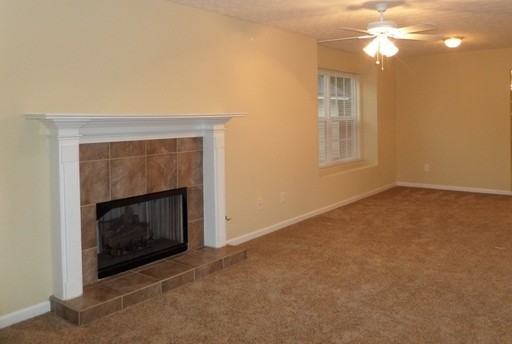 100 Victoria Blvd - Photo 2 of 9