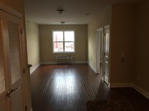316 51st St #206 - Photo 2 of 3