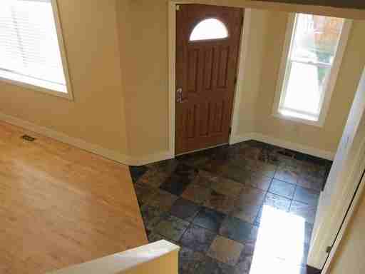 402 NE 156th Ave - Photo 2 of 18