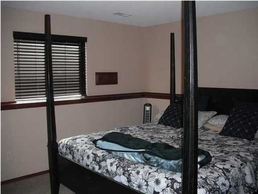 1612 Herrington St - Photo 3 of 13