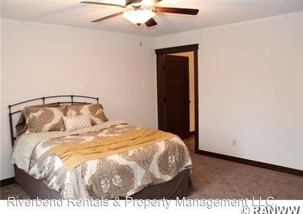 2874 Swallowtail Ct - Photo 2 of 24