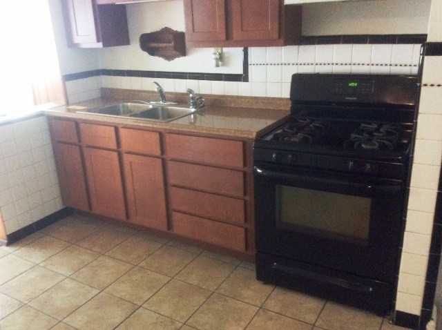 7905 Underhill Dr - Photo 3 of 8