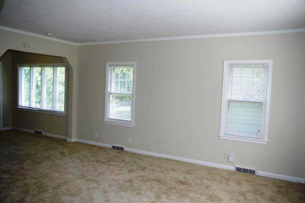 1017 63rd St - Photo 2 of 25