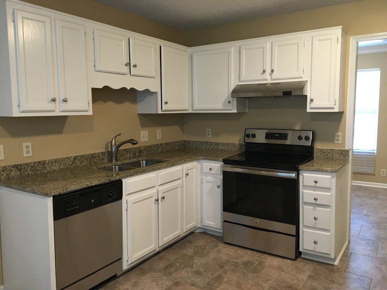 1205 Placid Ct - Photo 2 of 20