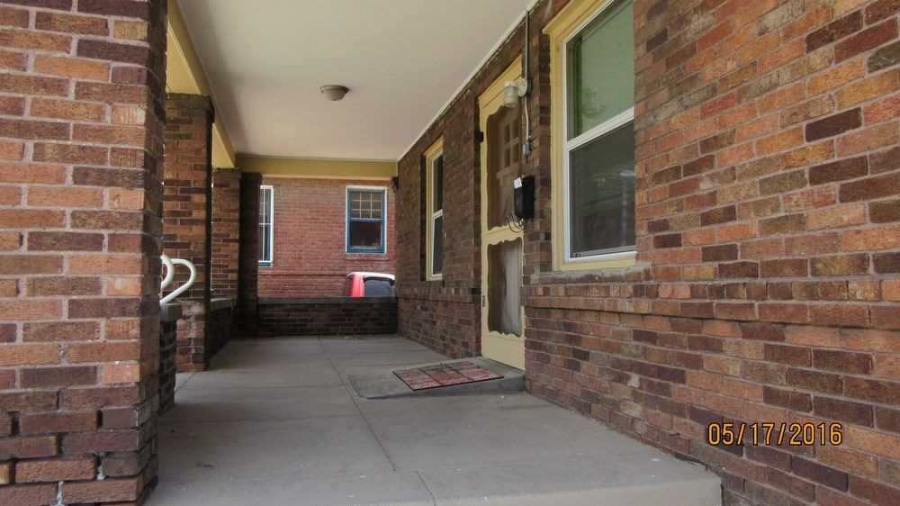 2900 Grant Ave - Photo 2 of 17