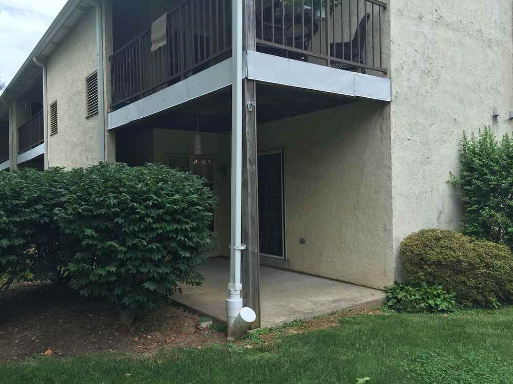 213 Valley Stream Ln - Photo 2 of 16