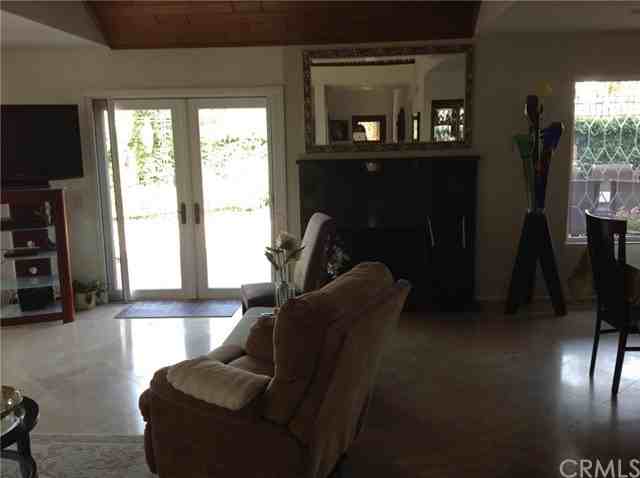 6231 Majorca Cir - Photo 3 of 6