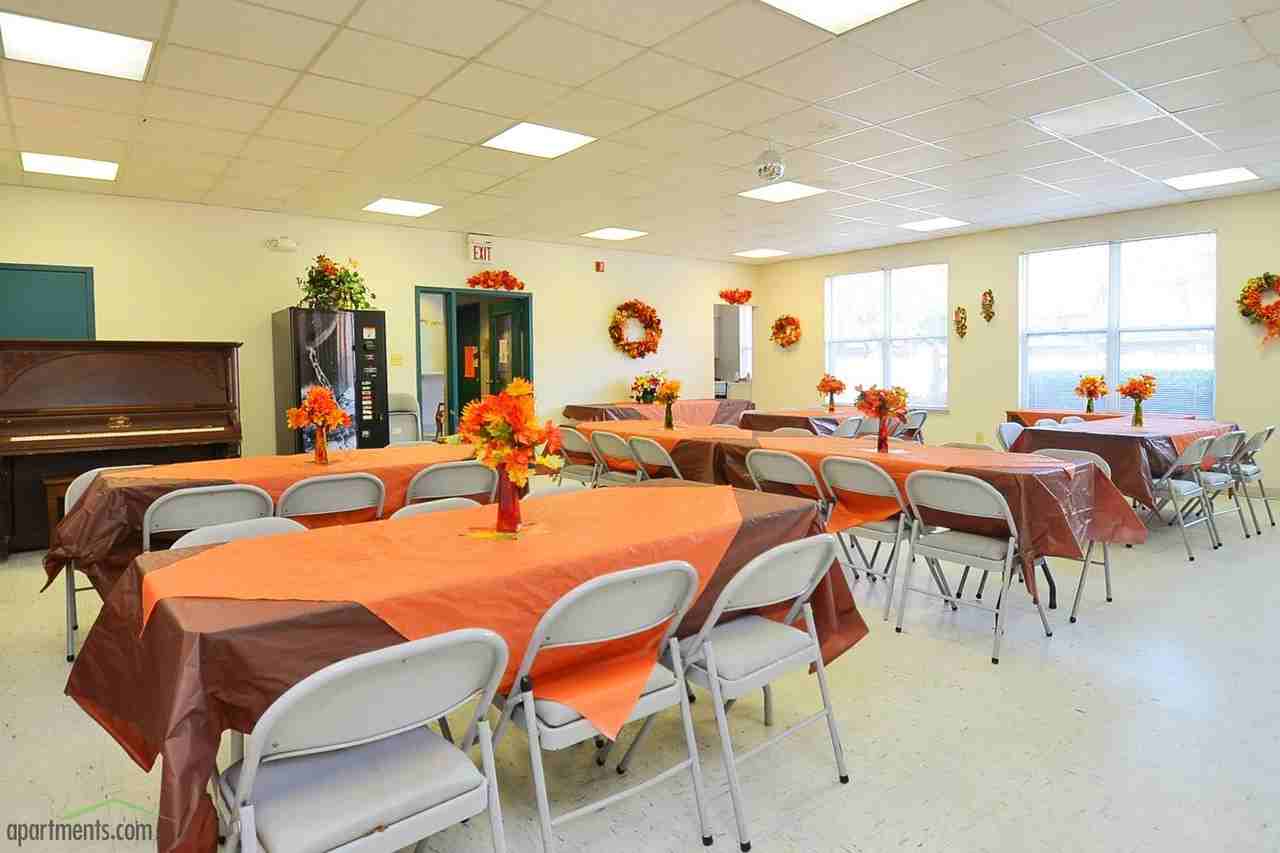 Stonebridge Manor Senior Adult Apartments - Photo 2 of 11