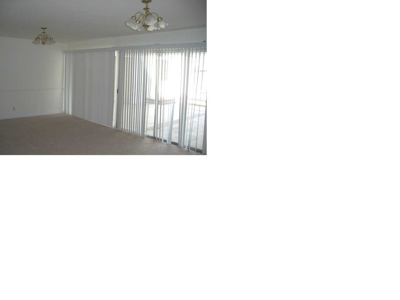 212 North Airlane Drive - Photo 2 of 10