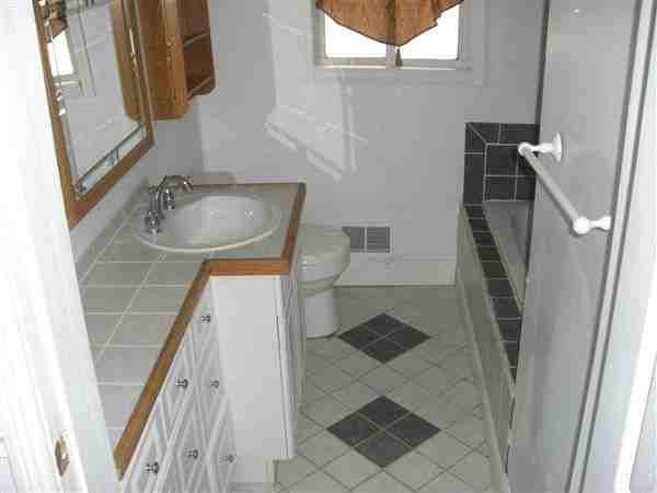 245 Carey St - Photo 3 of 9