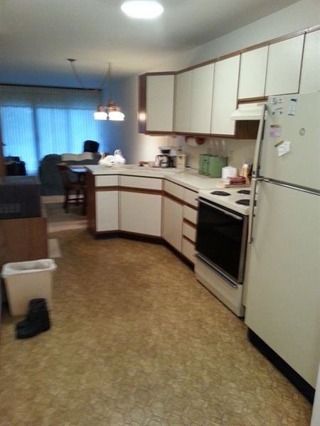 44 Royal Court - Photo 2 of 10