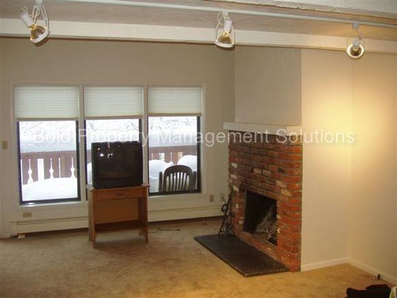 2483 Kinnickinnick Rd #B2 - Photo 2 of 10