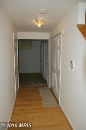 8214 Dellwood Ct - Photo 3 of 12