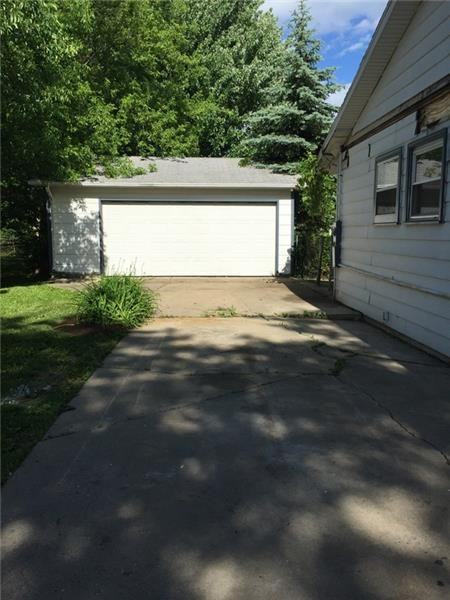 1937 Western Ave - Photo 3 of 5