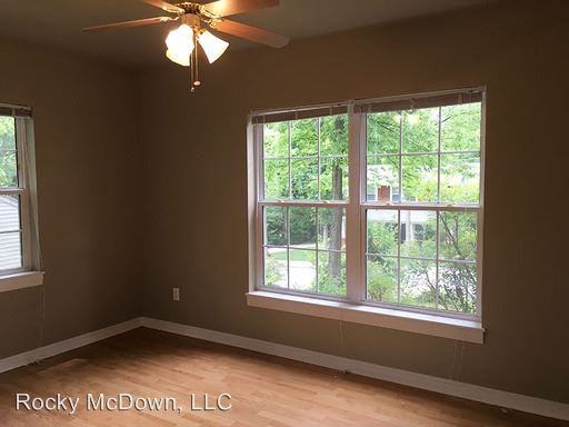 242 S Locust Ave - Photo 3 of 8