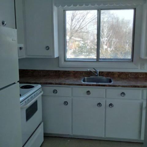 1689 Edge Hill Pl - Photo 3 of 6