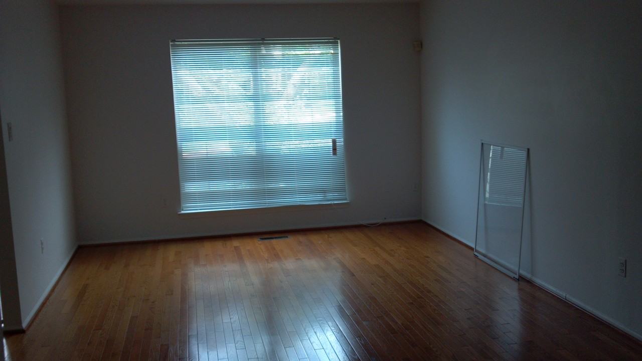 4745 Leyden Way - Photo 3 of 18