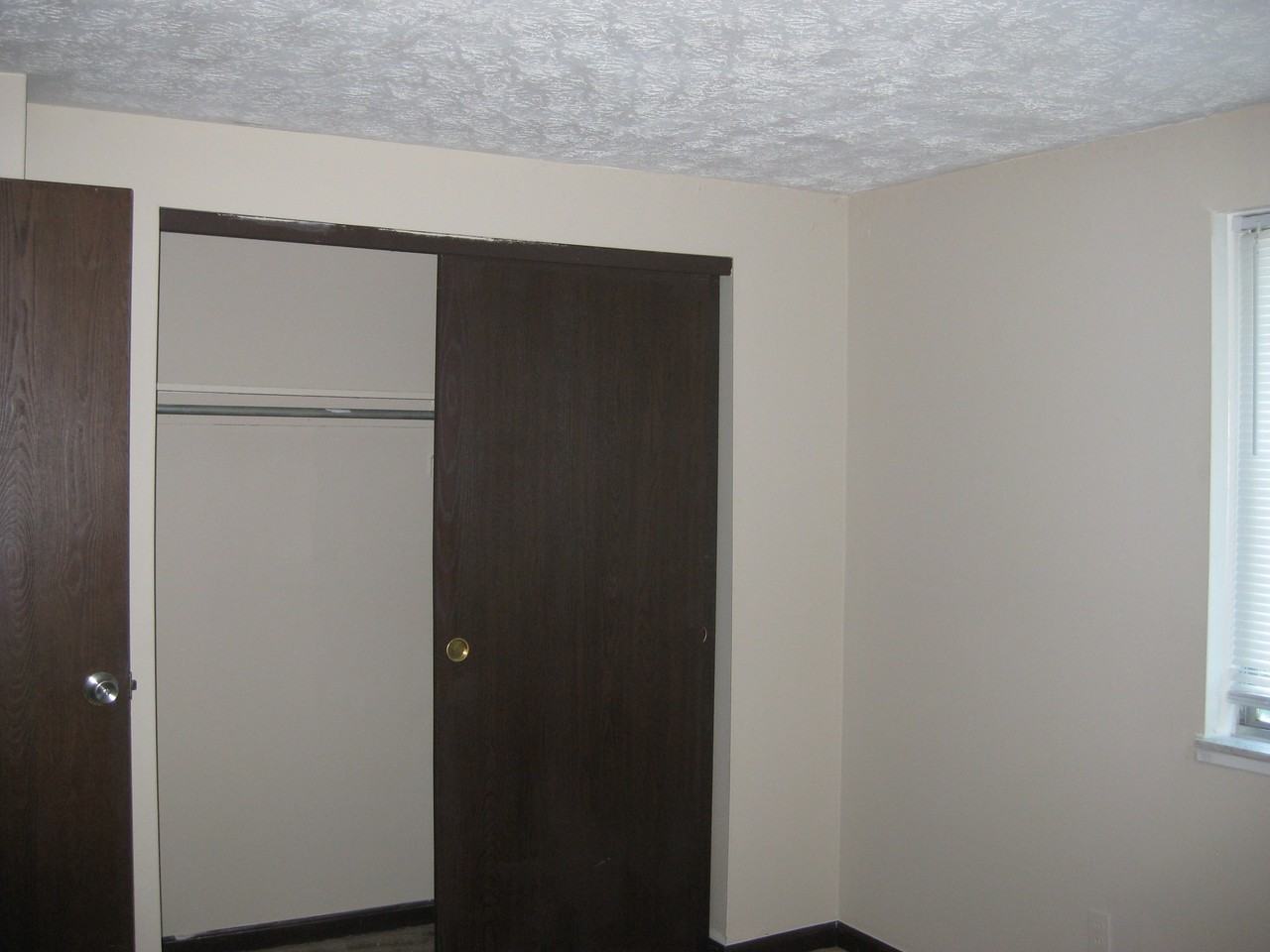 715 Frebis Ave - Photo 3 of 6