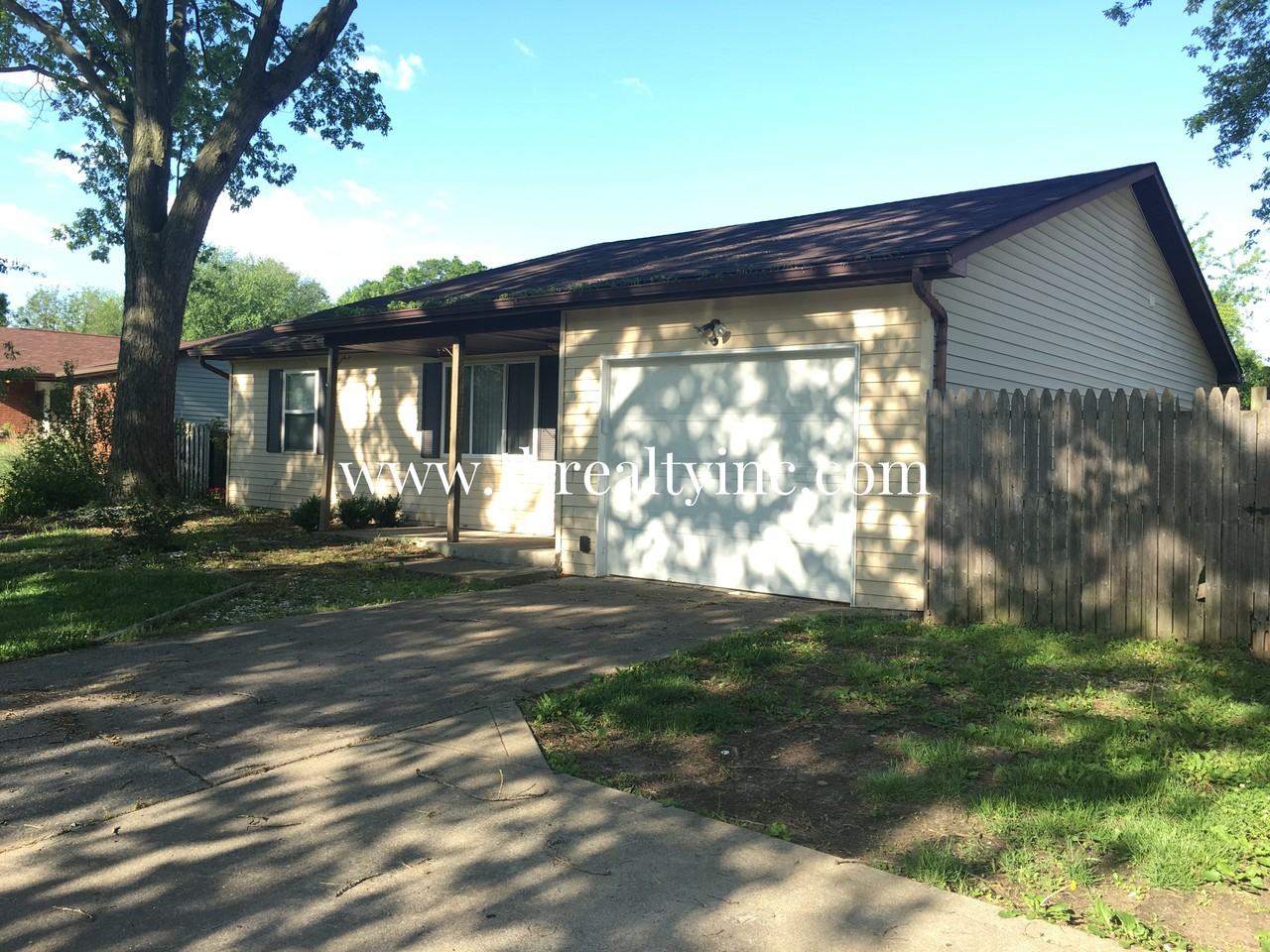 3050 Southwest Dr - Photo 3 of 24