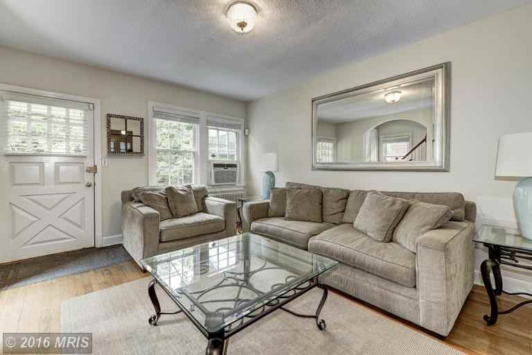 1941 39th St NW - Photo 2 of 14
