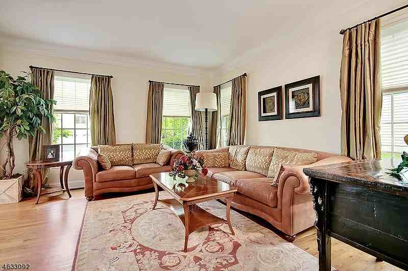 24 Sterling Ave - Photo 2 of 25