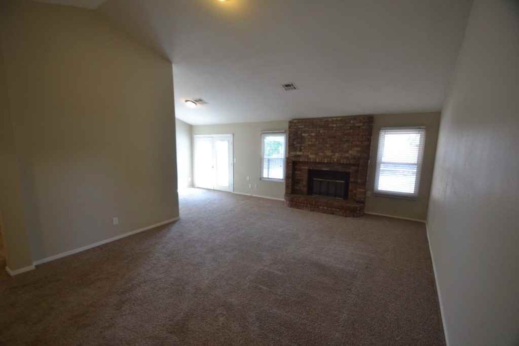 16431 N 65th Ave - Photo 3 of 15