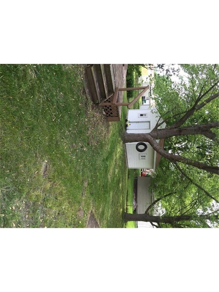 15710 Meadow St - Photo 3 of 14