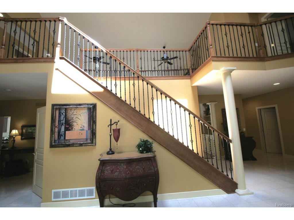 7614 Devins Ridge - Photo 3 of 68