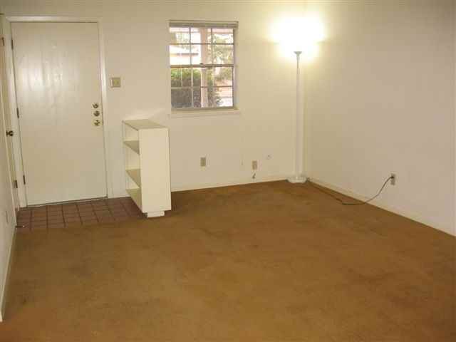 7142 Orizaba Avenue - Photo 3 of 14