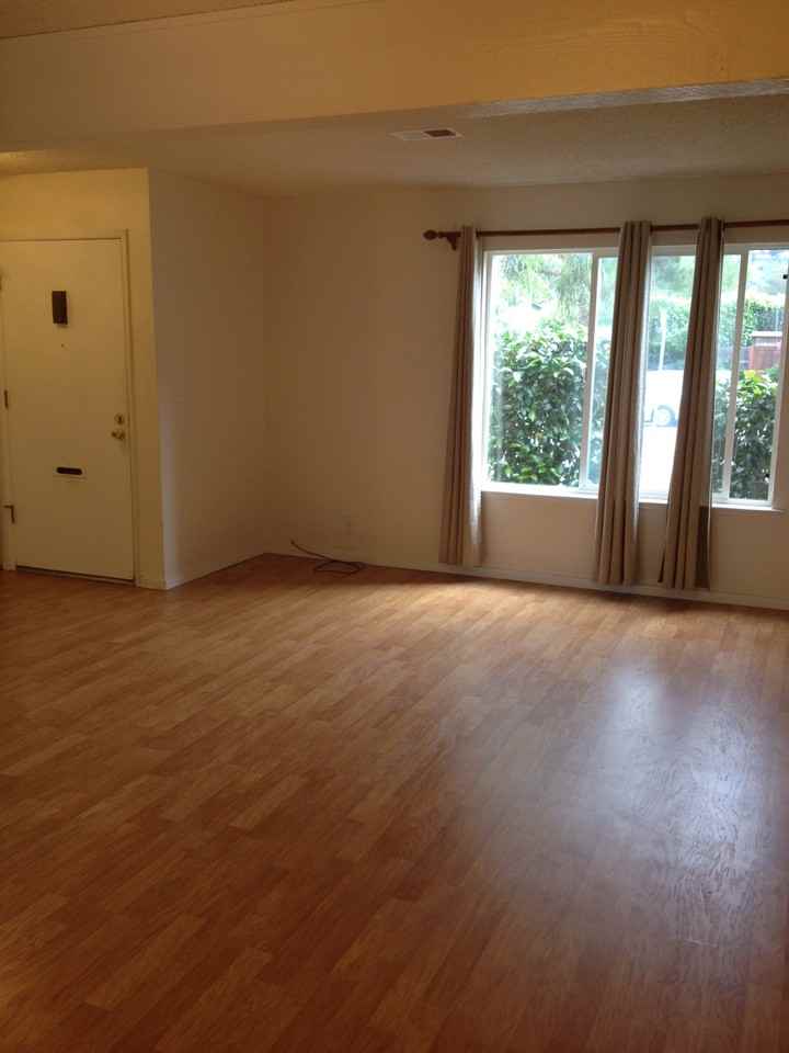 1323 Rosita Road - Photo 3 of 12