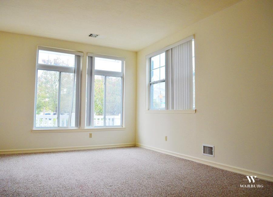 2-04 Beach Breeze Pl - Photo 3 of 9