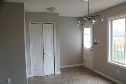 21239 91 Ave NW - Photo 3 of 8