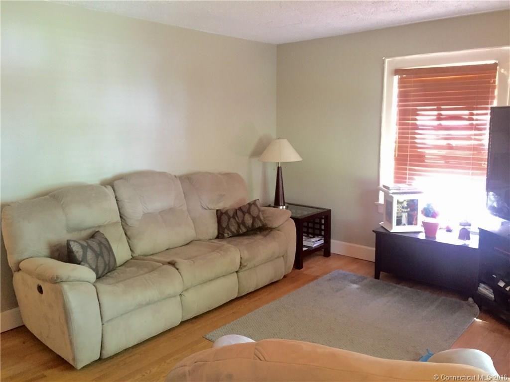 31 Yale Ave - Photo 3 of 12