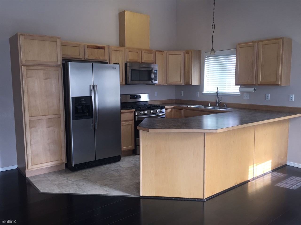 11821 Galloway Loop - Photo 2 of 6