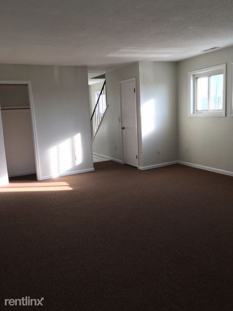 674 Cove Rd - Photo 2 of 4