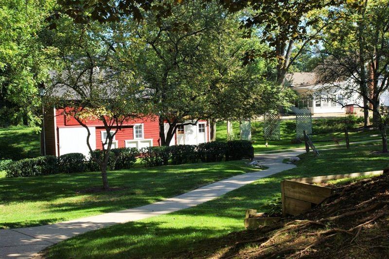 Serenity Place - Photo 2 of 7