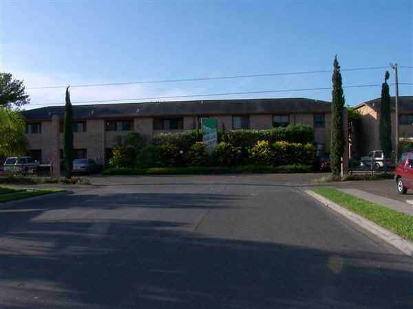 Parklane Apartments - Photo 2 of 7