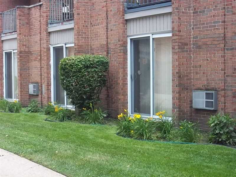 Greenfield Penthouse Apartments - Photo 3 of 22