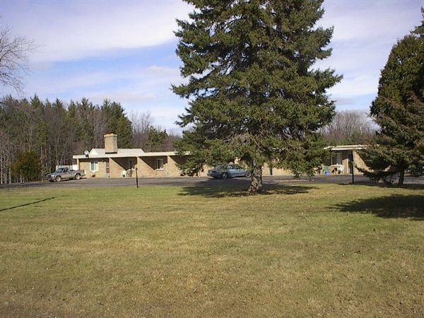 Dixie Efficency Apartments - Photo 3 of 5