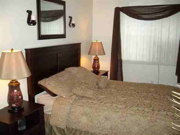 Edgewater Place Apartments - Photo 3 of 14