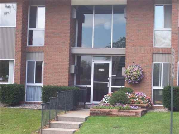 Arbor Village Apartments - Photo 2 of 15